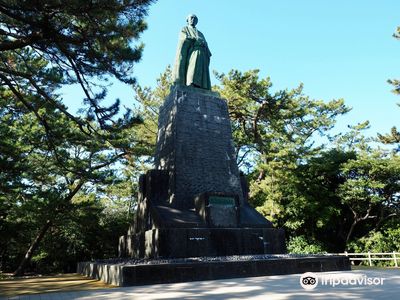 Sakamoto Ryoma Statue
