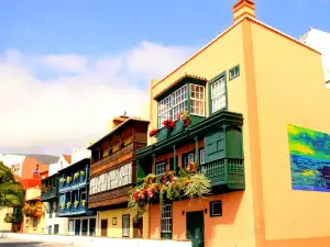 Balcones de la avenida Maritima