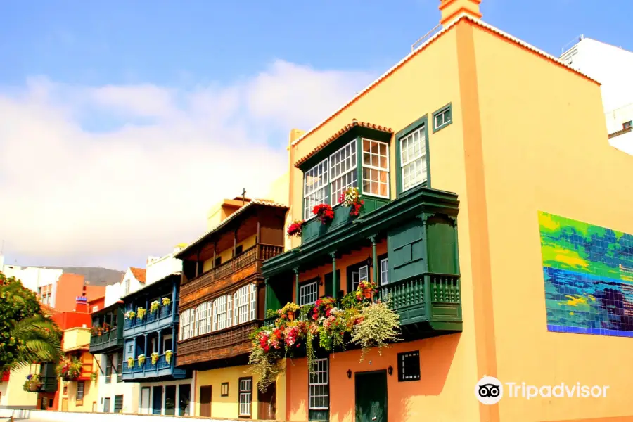 Balcones de la avenida Maritima