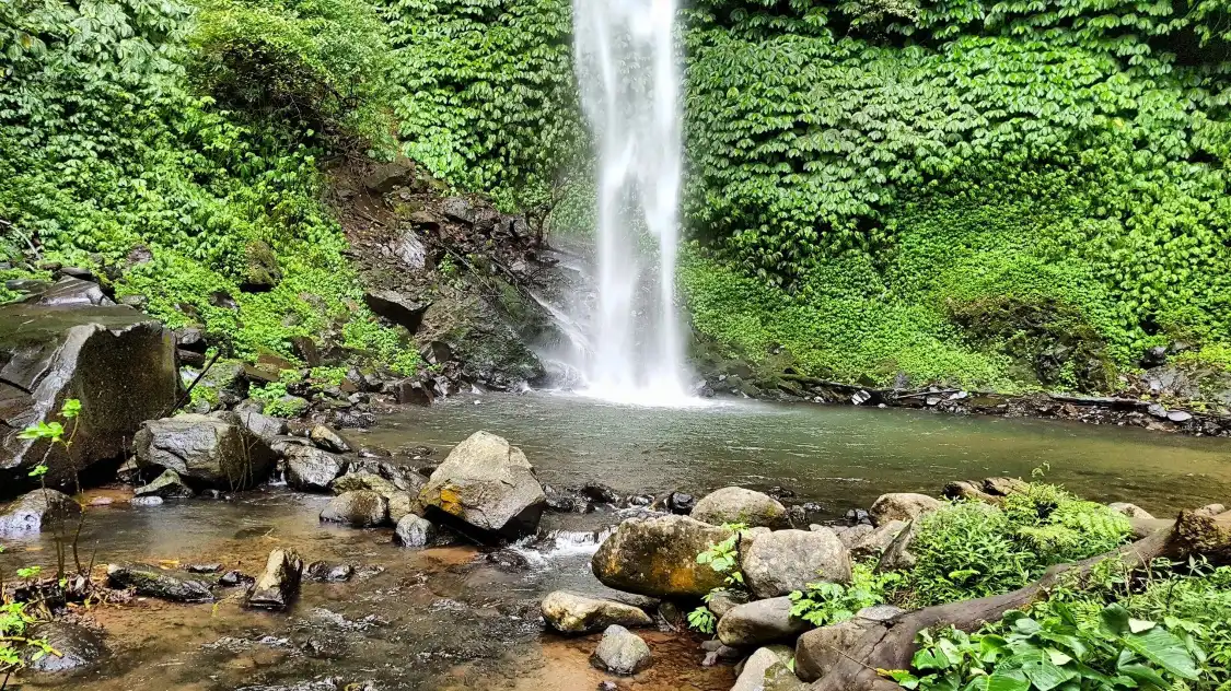 Hotels near Blahmantung Waterfall