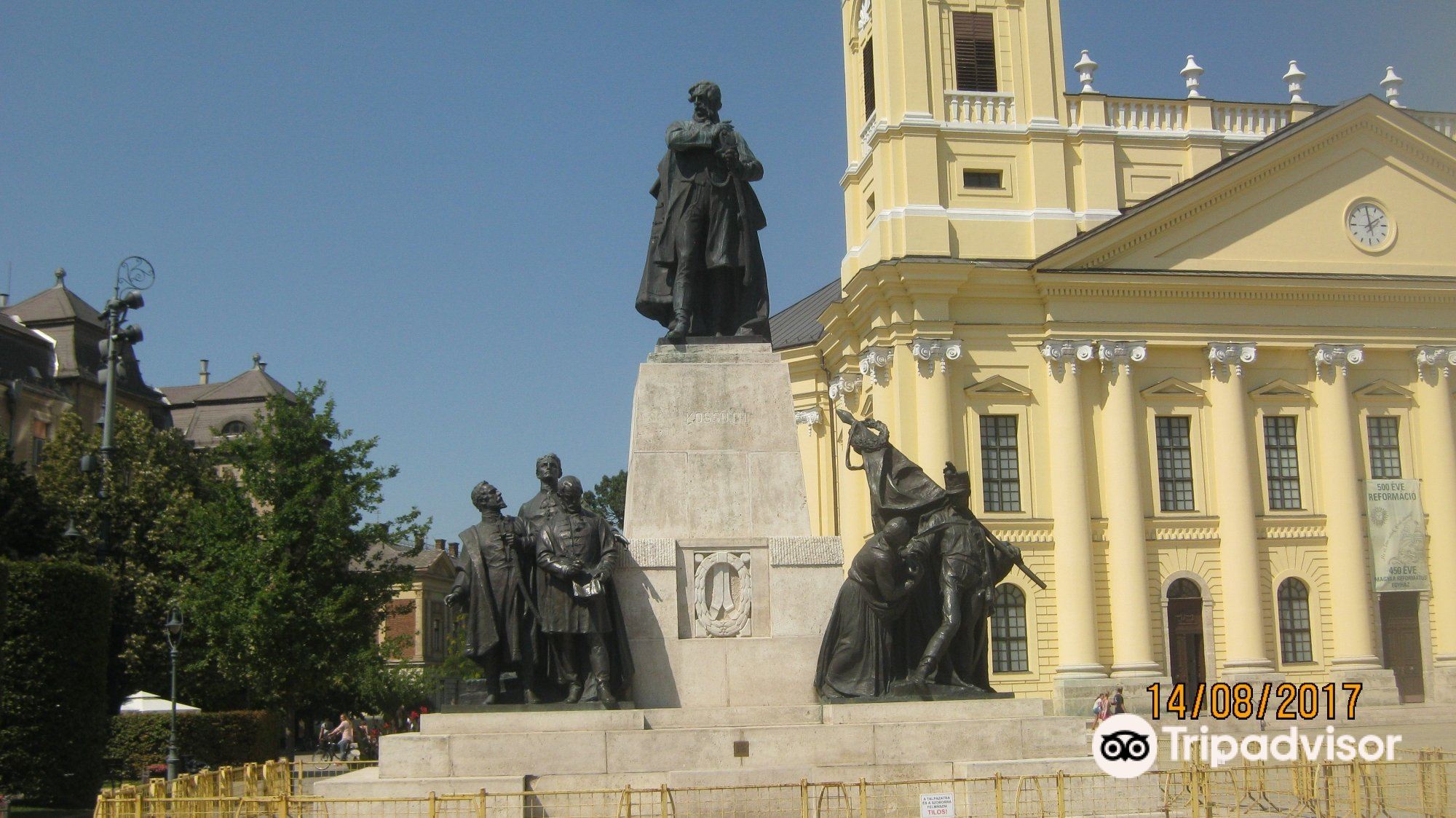Latest travel itineraries for Lajos Kossuth Monument in September (updated  in 2023), Lajos Kossuth Monument reviews, Lajos Kossuth Monument address  and opening hours, popular attractions, hotels, and restaurants near Lajos  Kossuth Monument -