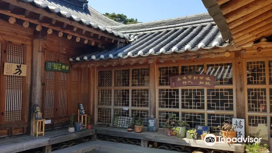 許筠與許蘭雪軒紀念公園