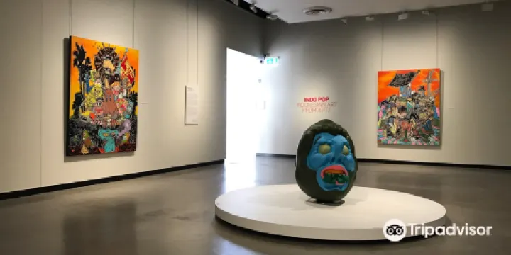 Gladstone Regional Art Gallery & Museum