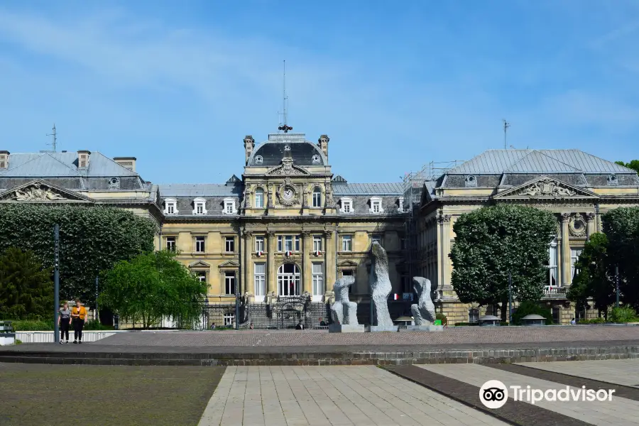 Republic Square