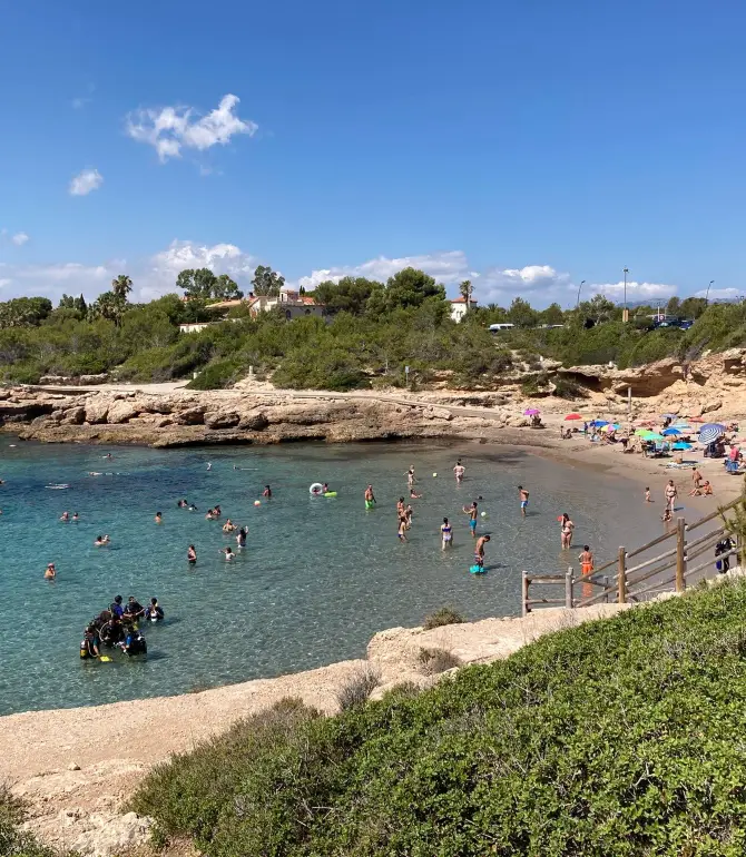 Les Tres Cales