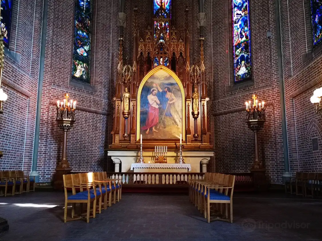 Hotels near Trinity Church