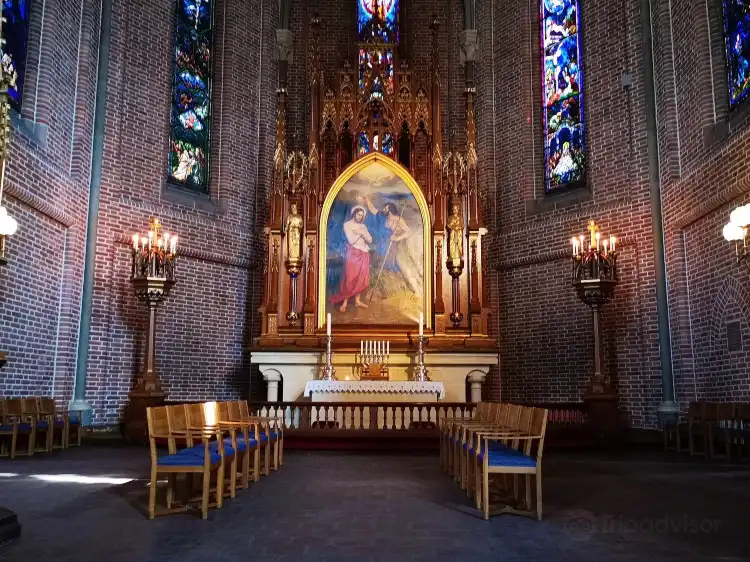Hotels near Trinity Church