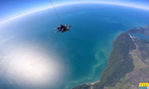 Skydiving in Cairns