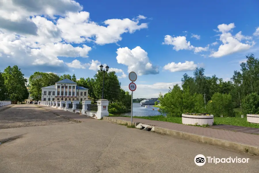 Nikolskiy Cathedral Bridge