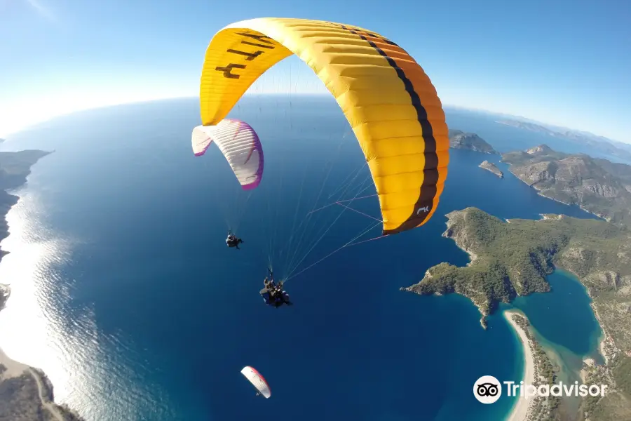 GRAVITY TANDEM PARAGLIDING / TRAVEL AGENCY