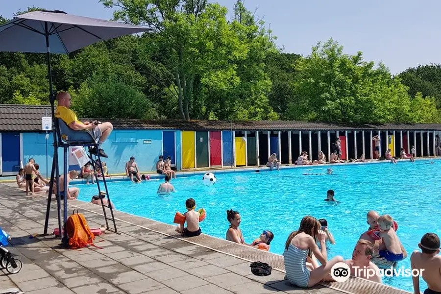 Tooting Bec Lido