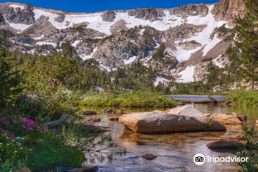 Crystal Lake Trailhead