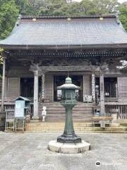 Yakuōji Temple