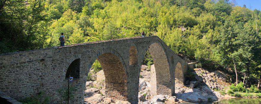 Devil's bridge