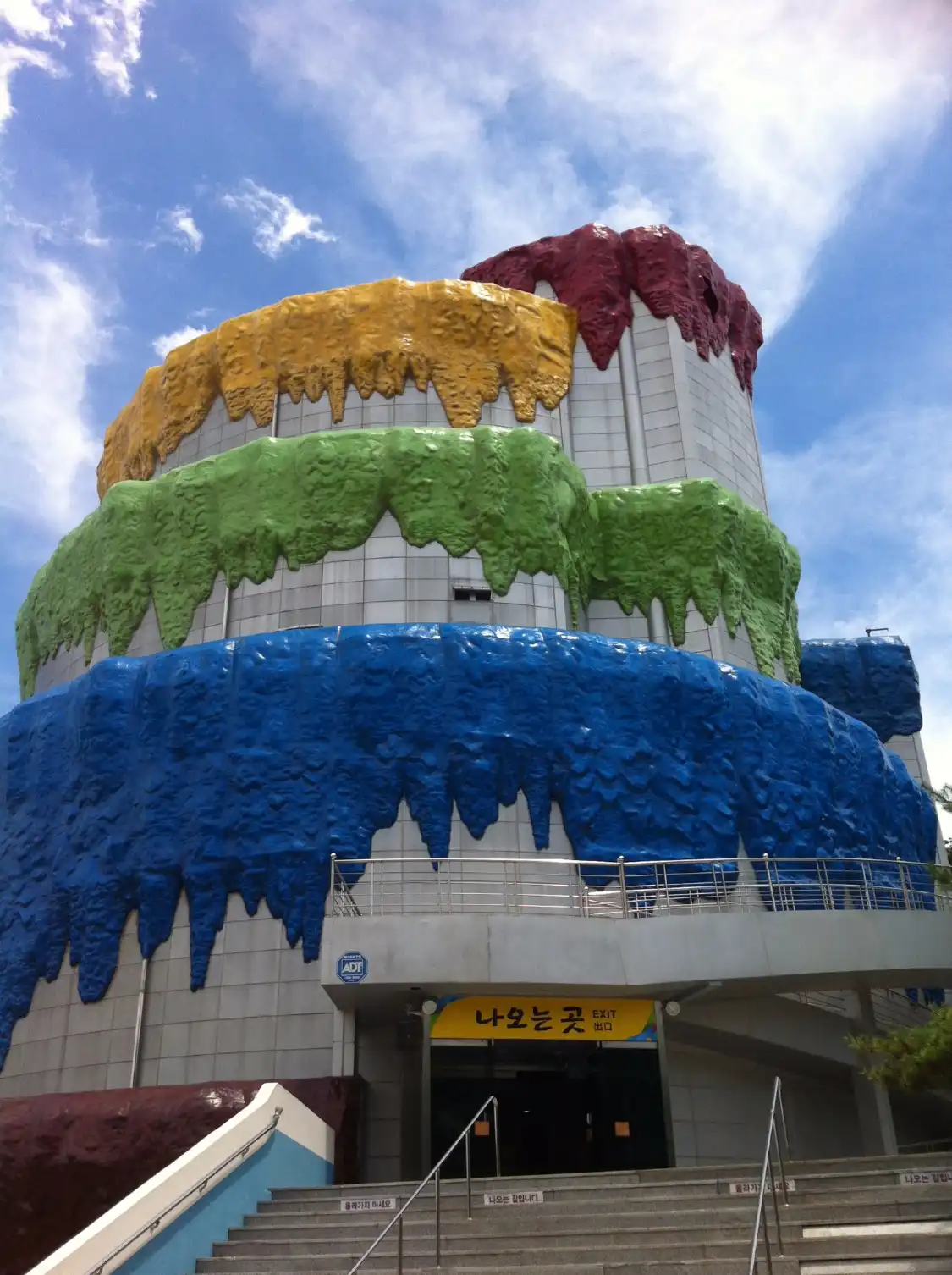 Hotels near Cave Mystery Hall