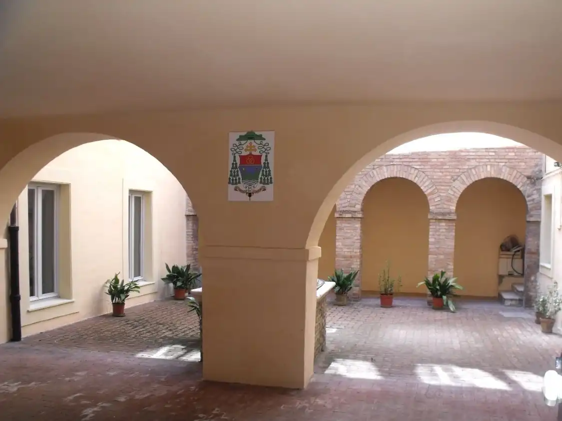 Hotel in zona Biblioteca della Arcidiocesi di Ancona-Osimo