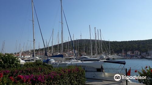 Altınkum Plajı (Goldensand Beach)