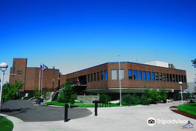 Yellowknife City Hall & Park