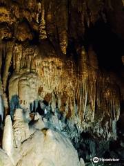 Akkadō Cave