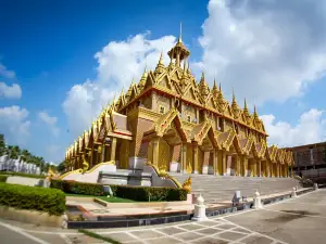 Wat Chantaram (Wat Tha Sung)