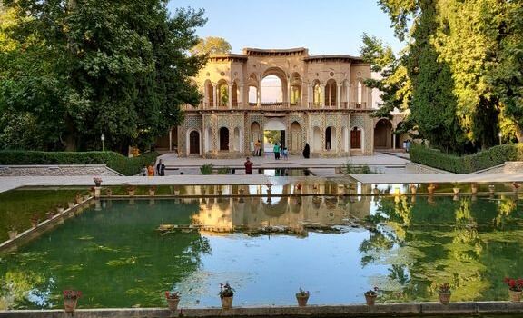 Shazdeh Garden