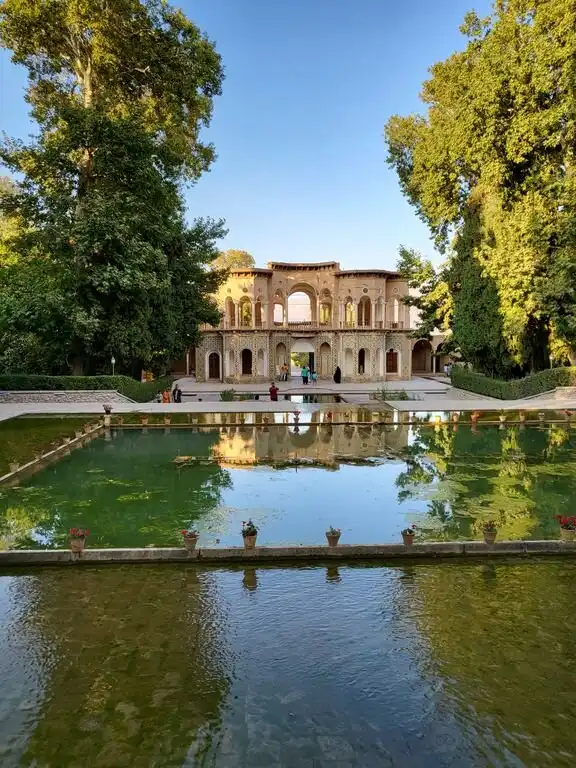 Hotel Bintang 4 di Kerman, Iran