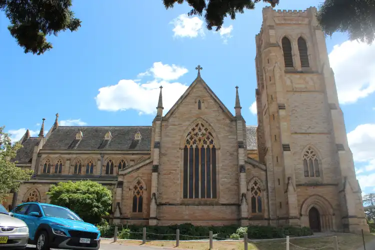 Hotels near Cathedral Church of St Saviour