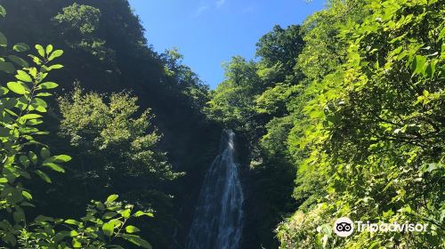Kurokuma waterfall