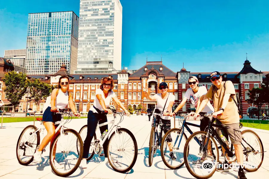 OFF-STREET CYCLING TOKYO ( English Small-Group Cycling Bike by Locals )