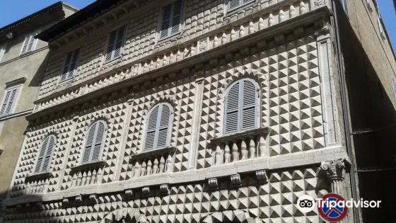 Palazzo dei Diamanti