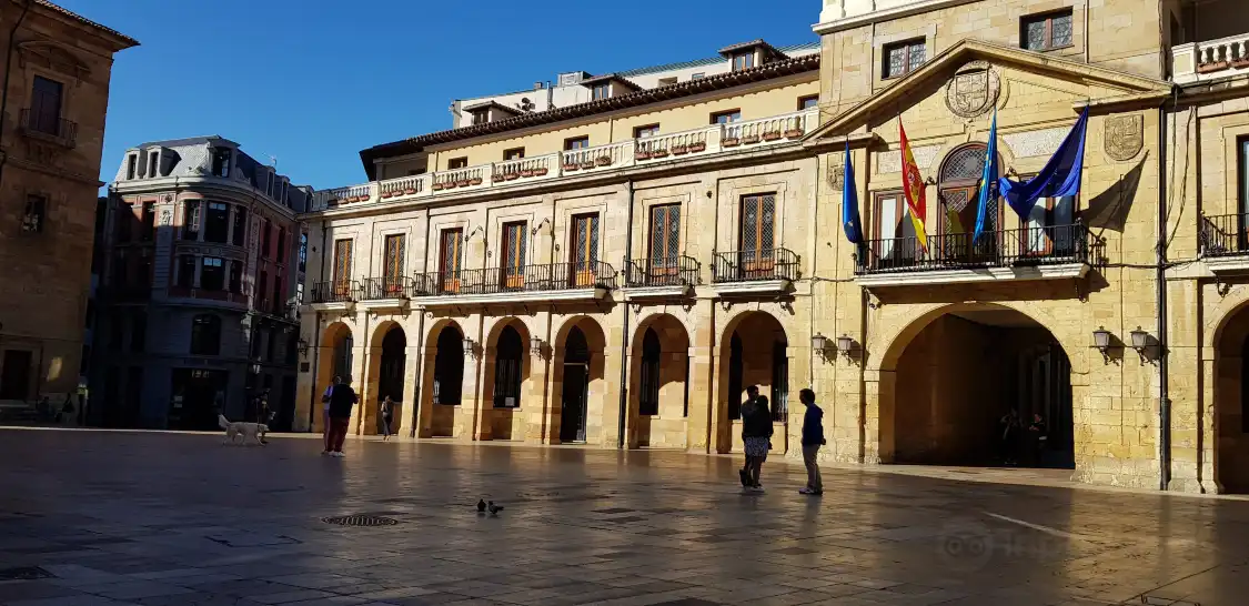Hotels near Oviedo Town Hall