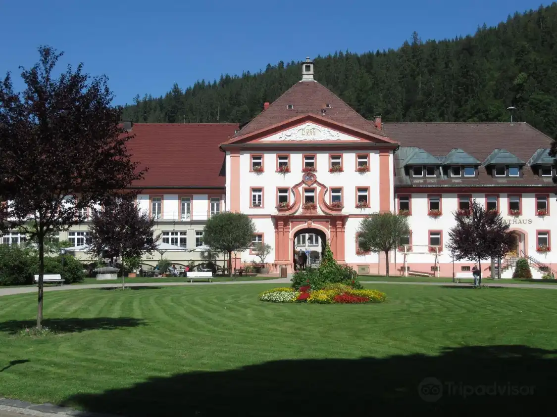 Museum St. Blaise附近的飯店