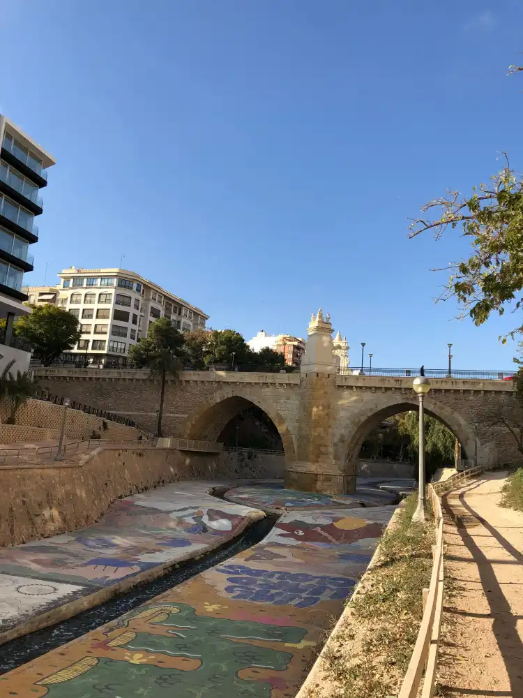 Puente De La Virgen/Santa Teresa附近的飯店