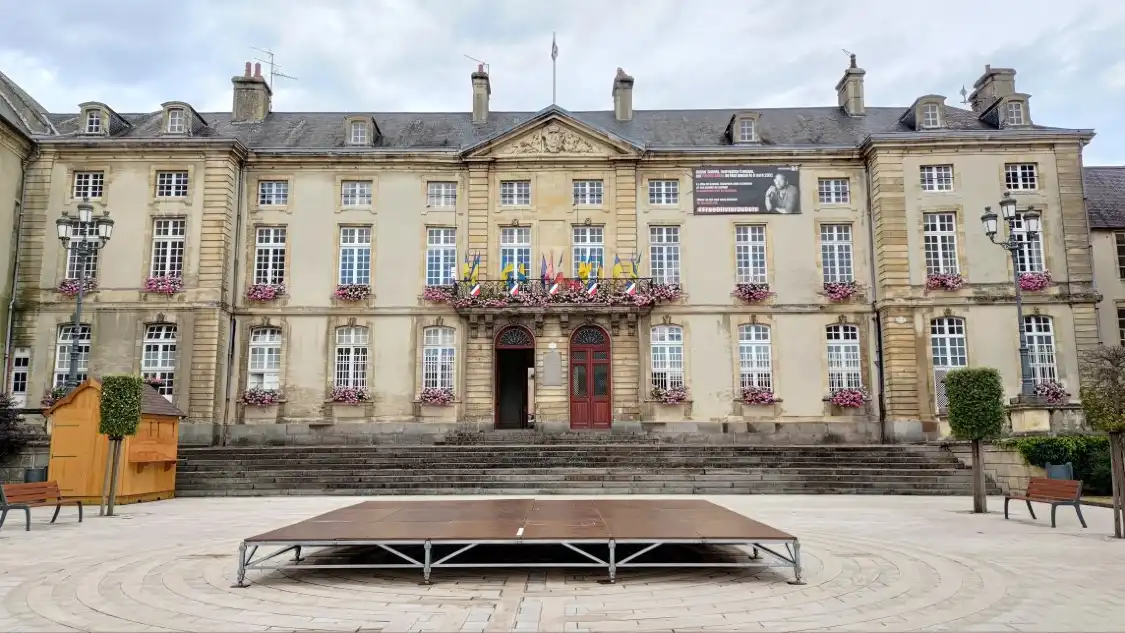 Hotels near Bayeux City Hall