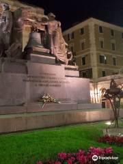 Monumento e caduto x sbaglio su di una salvemini