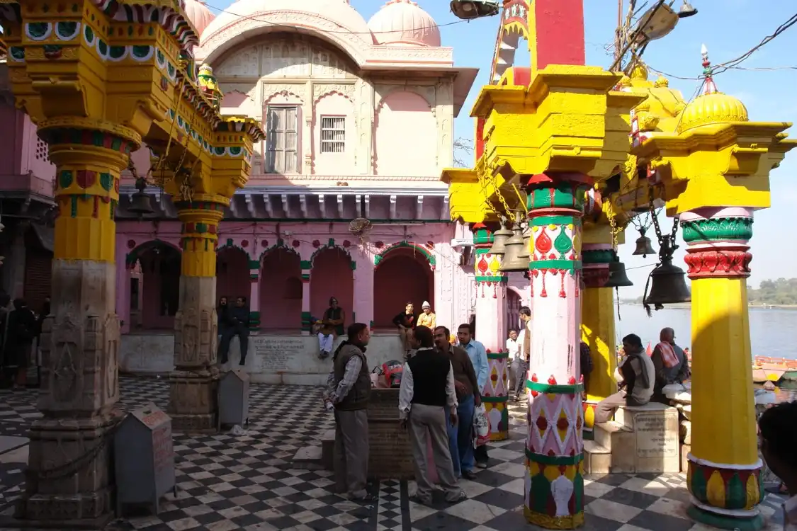Hotels near Vishram Ghat
