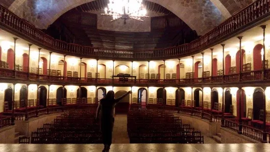 Teatro Hinojosa