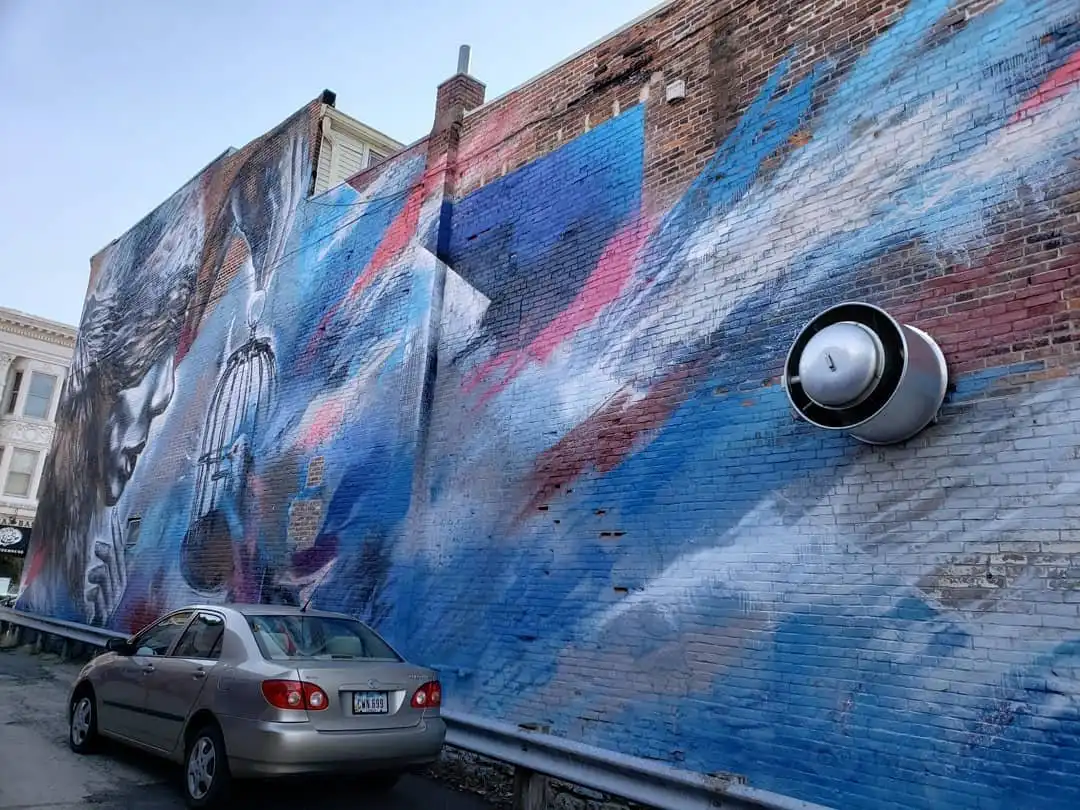 Hotels near Art on the River - Dubuque