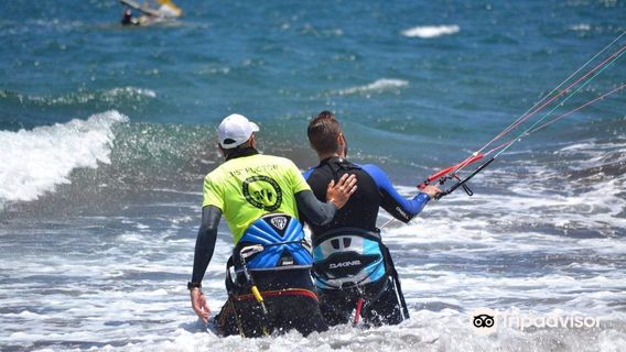 30 Nudos Kite Center