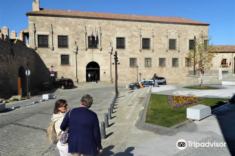 Puerta de Santa Teresa