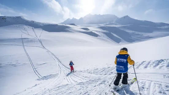 Oxygene Ski & Snowboard School Val d'Isere