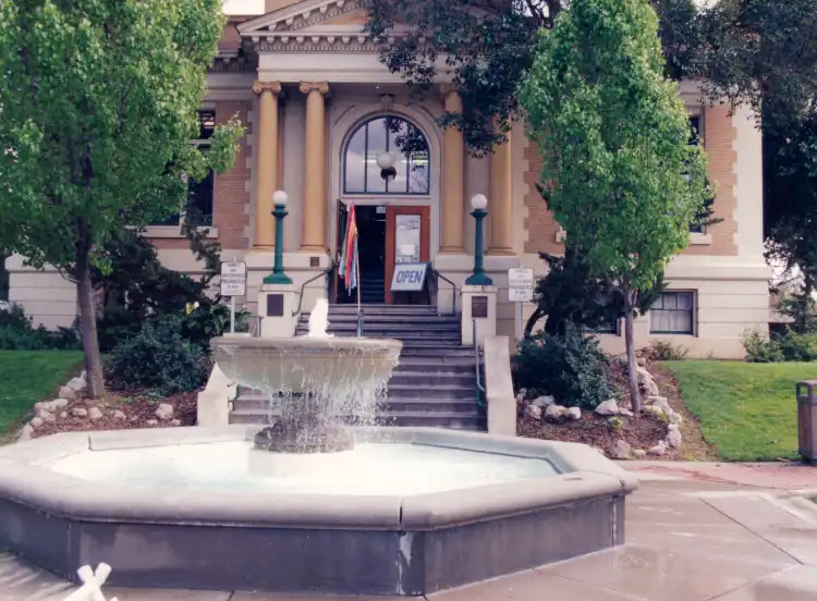 Hotel dekat Carnegie Museum