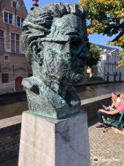 Statue Frank Van Acker