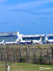 Hikoki-no-Oka Park (Plane-Spotting Hill)