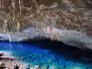 Gruta do Lago Azul