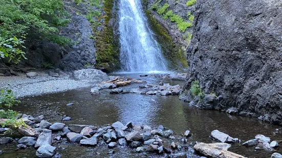 Dog Creek Falls