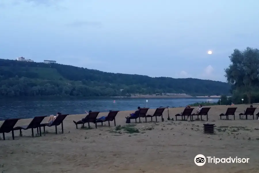 Beach on Molitovskiy Zaton