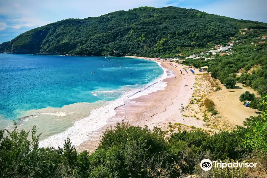 Lichnos Beach