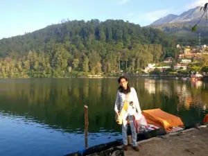 Sarangan Lake