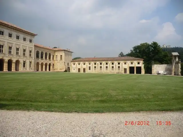 Hotels in Zevio